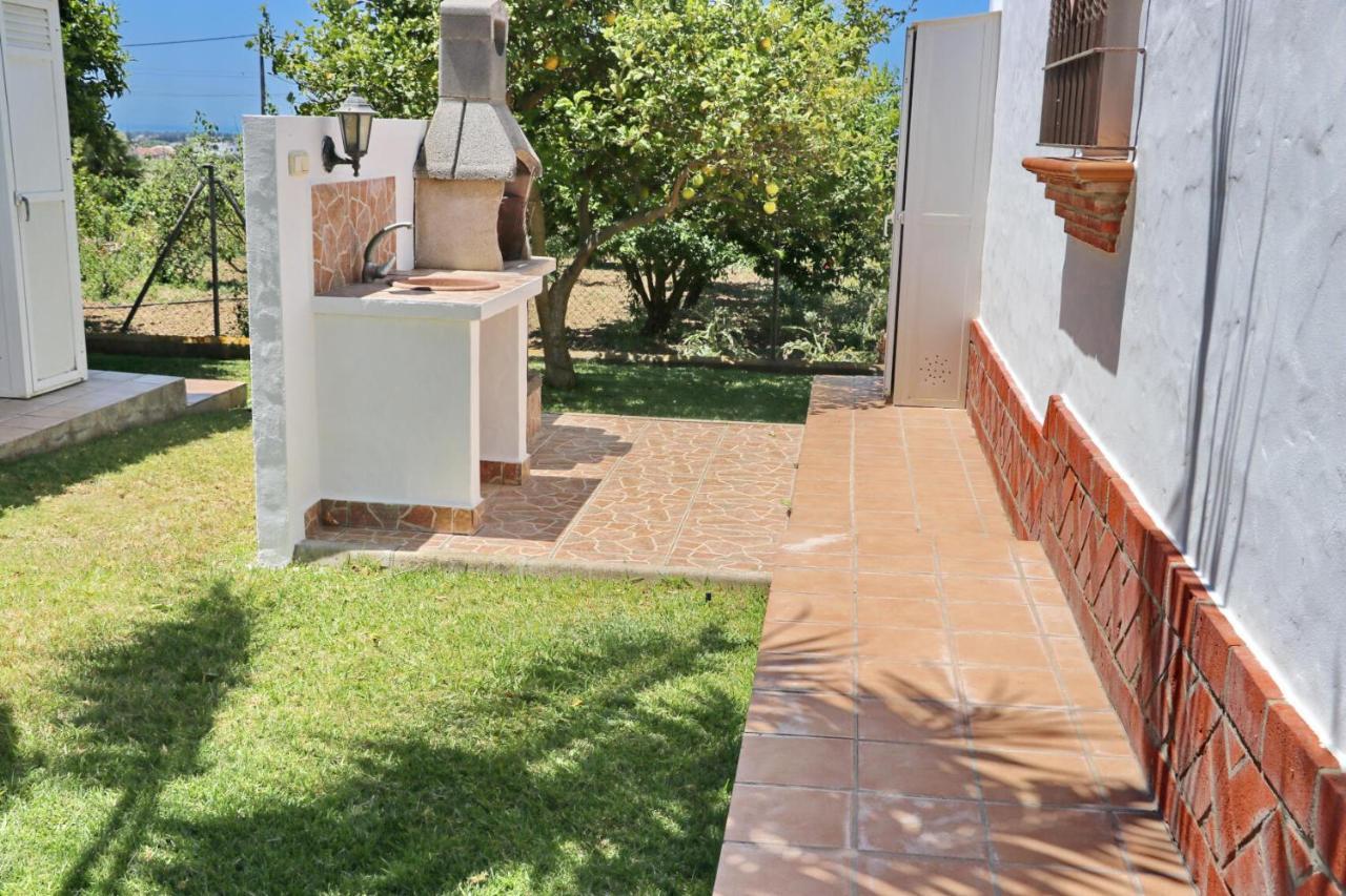 Florida Ii, Con Piscina Compartida Chalet *